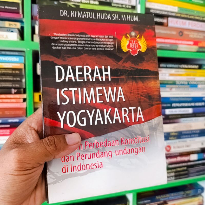 (ORI) buku daerah istimewa Yogyakarta dalam perbedaan konstitusi dan perundangan - undangan di Indon