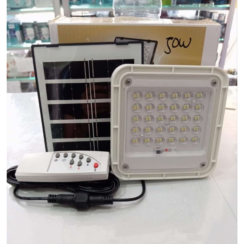 Lampu solar panel lampu sorot tenaga surya 50 watt