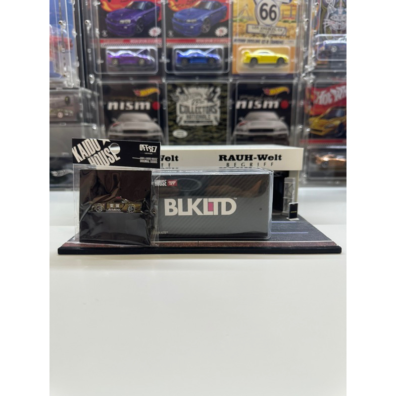 Mini GT x Kaido House KHMG132 BLKLTD Nissan Skyline GT-R R34 Kaido Works V2 Aero Police Gold