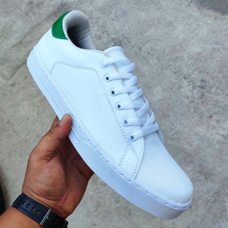 SEPATU SNEAKERS PRIA UKURAN 45 46 47 PUTIH HIJAU TERLARIS
