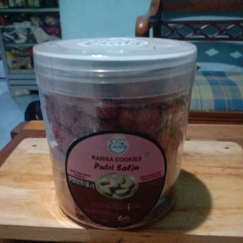 

Putri Salju Red Velvet | Raissa Cookies