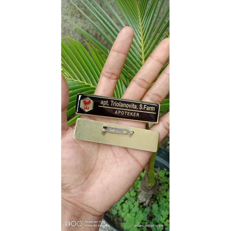 

Nametage/ Nama Dada Kuningan Peniti