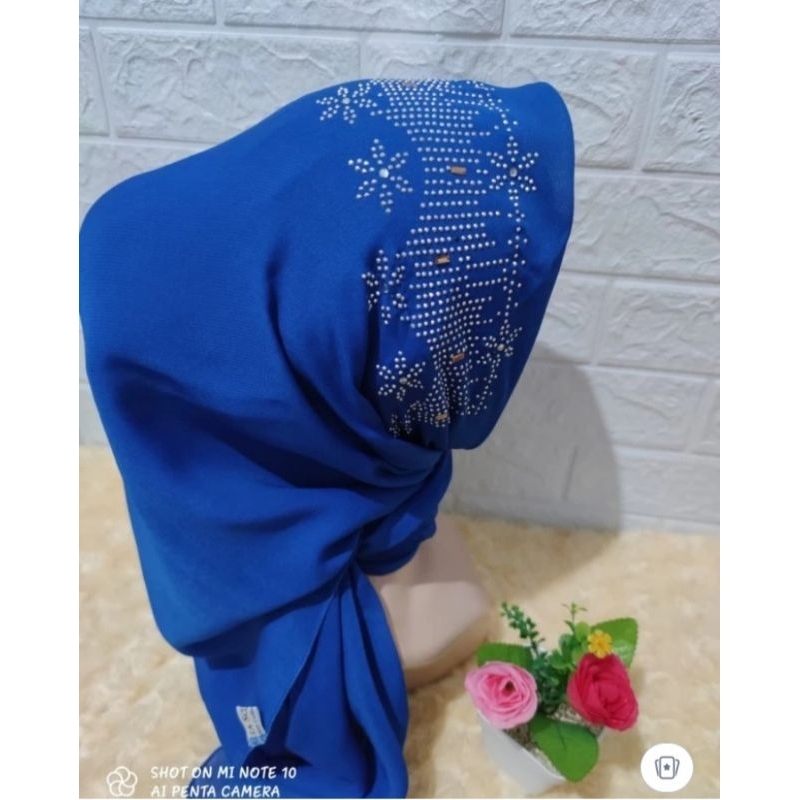 hijab vaol premium mute / Hijab segi empat vaol mute / kerudung segi empat mute/ biru payet voal