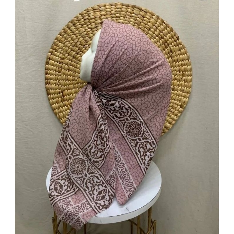 NUANSA PINK DUSTY hijab segiempat denay voal motif semarang