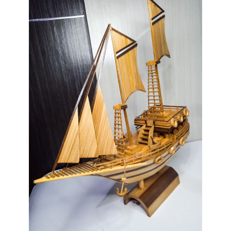MINIATUR KAPAL PINISI/MINIATUR KAPAL LAUT/KERAJINAN TANGAN/MINIATUR/KARYA SENI/MINIATUR KAPAL KEREN/