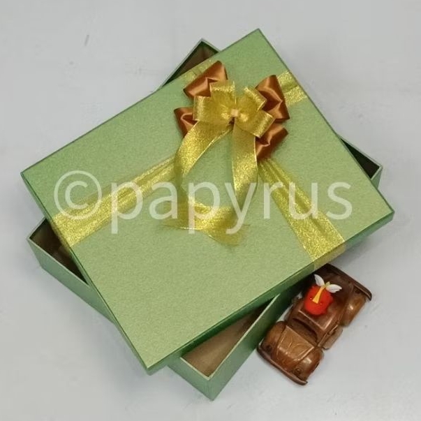 

PAPYRUS 25x30 Tinggi 5cm Kotak Kado Gift Box Hadiah KOTA KADO V1