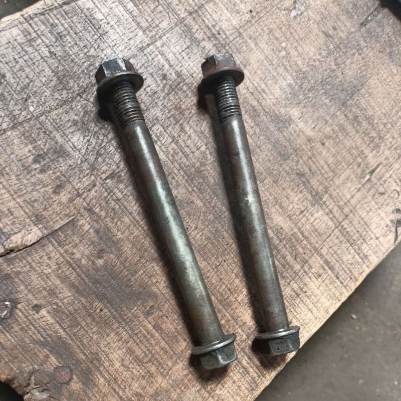 baut pangkon mesin belakang gl mp tiger