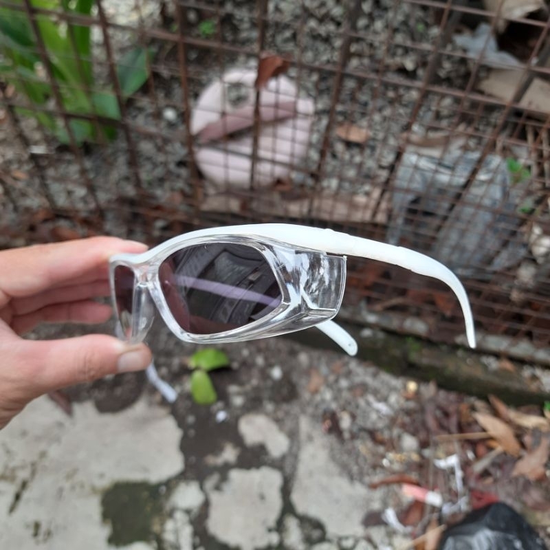 KACAMATA SAFETY LENSA DIWARNA HITAM/COKELAT FRAME EVO 3015 NORMAL | MINUS | CYLINDER | PLUS