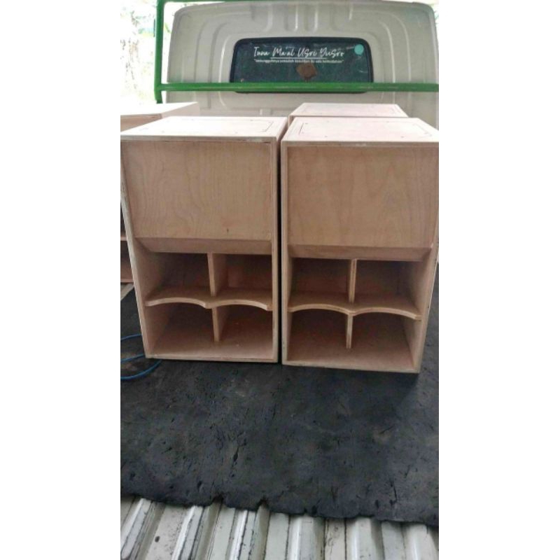 BOX SPEAKER 10 INCHI MODEL SUPALI