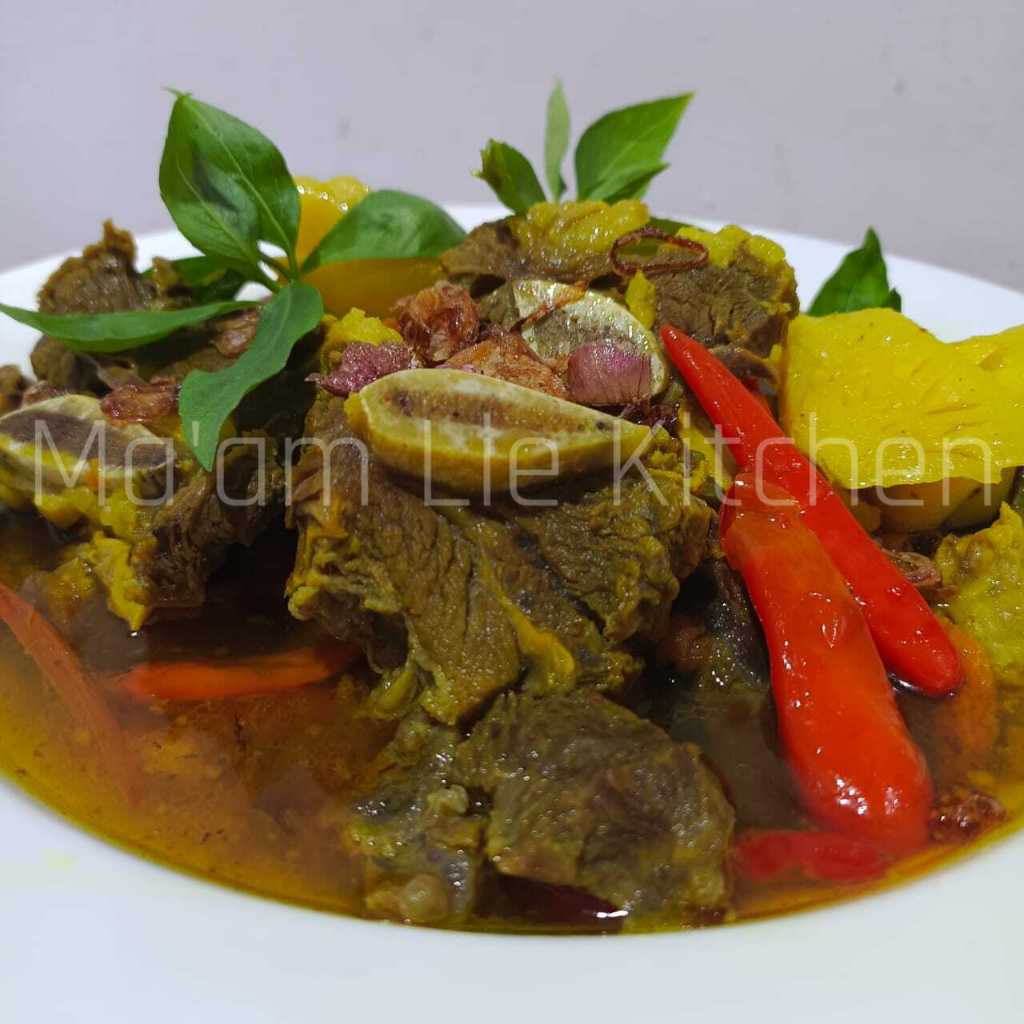 

Sop / Pindang Daging Iga Sapi Khas Kalimantan