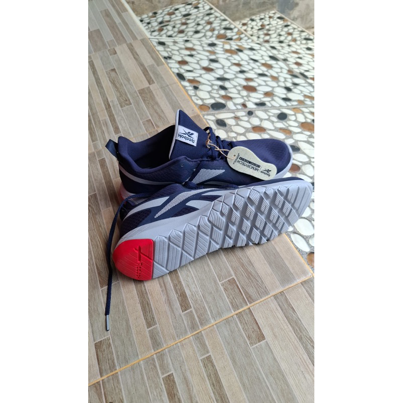 reebok flexagon force 3 . new ( barang baru)