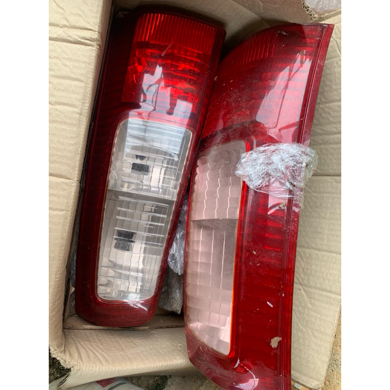 lampu belakang copotan xenia/avanza 2006