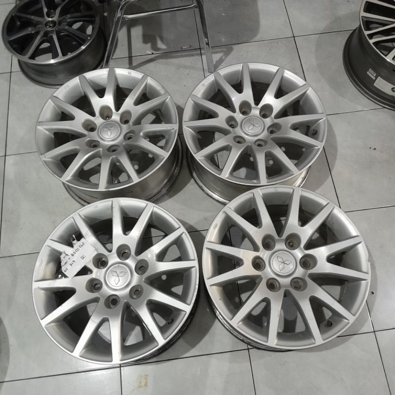 Velg Mobil Pajero Ring 17 R17