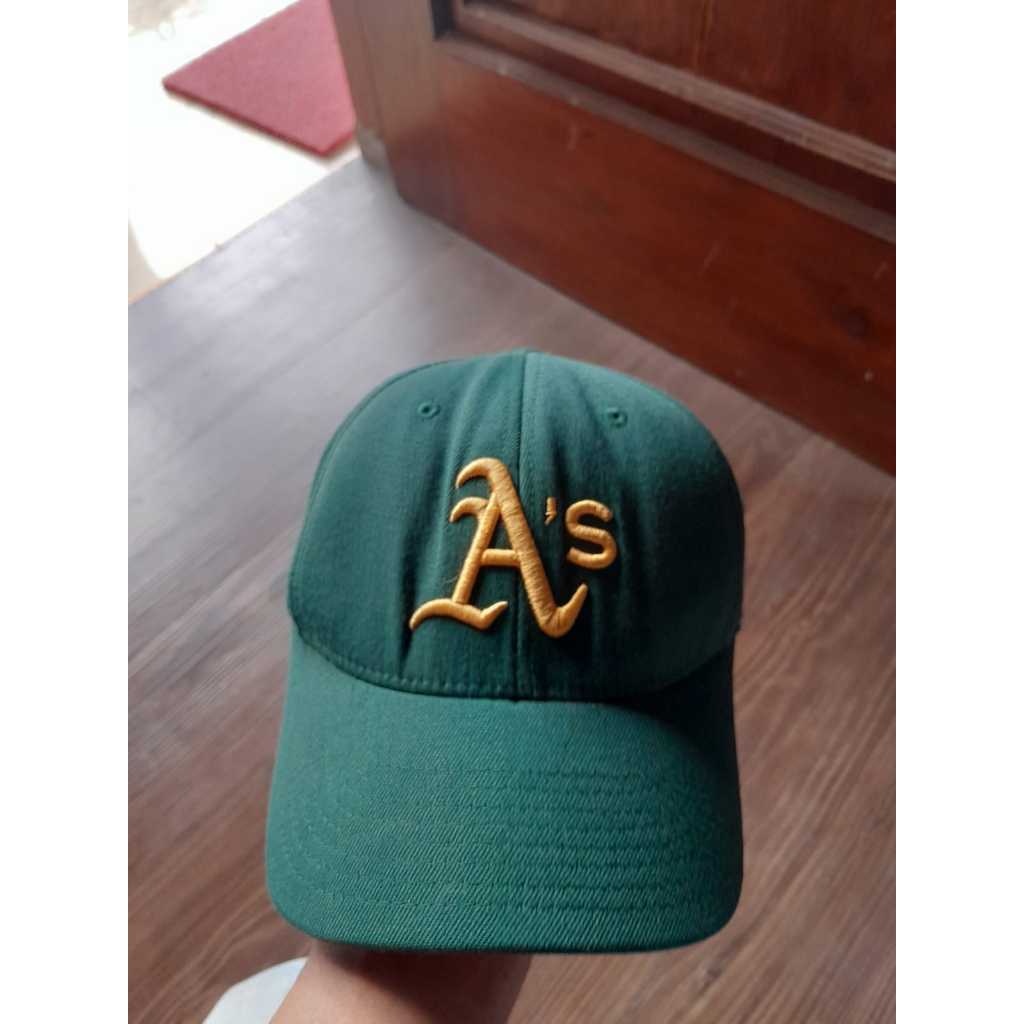 Vintage MLB Cap