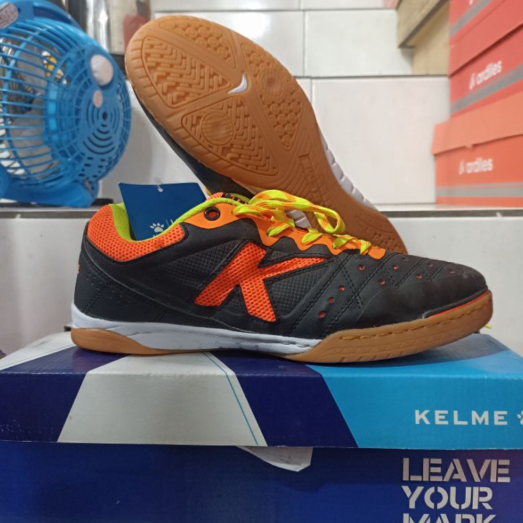 Promo Spesial Futsal Sepatu Futsal KELME ori murah