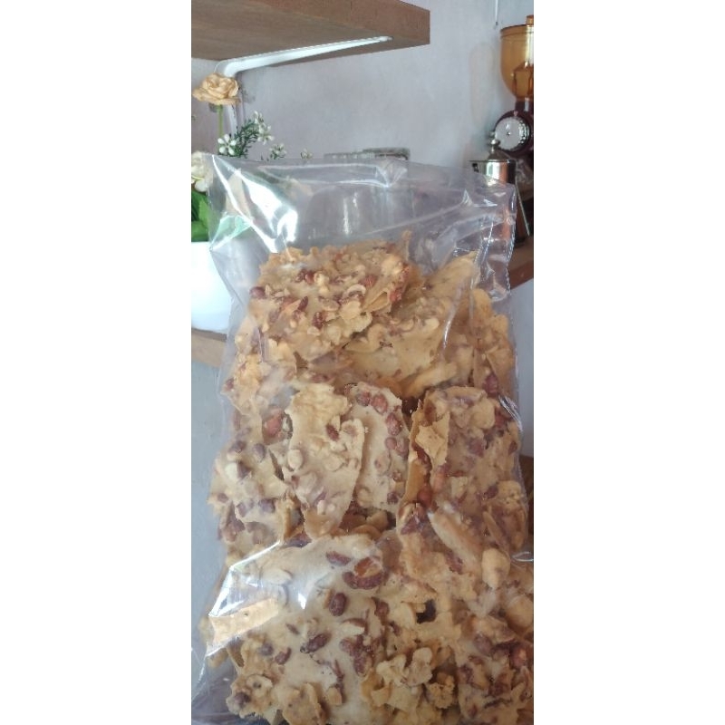 

OLEH-OLEH KHAS PAGAR ALAM PEYEK KACANG