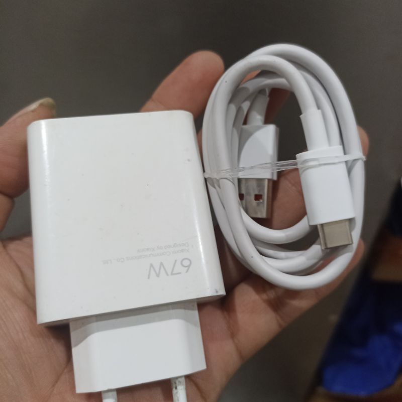 Charger Xiaomi 67W second copotan mines retak