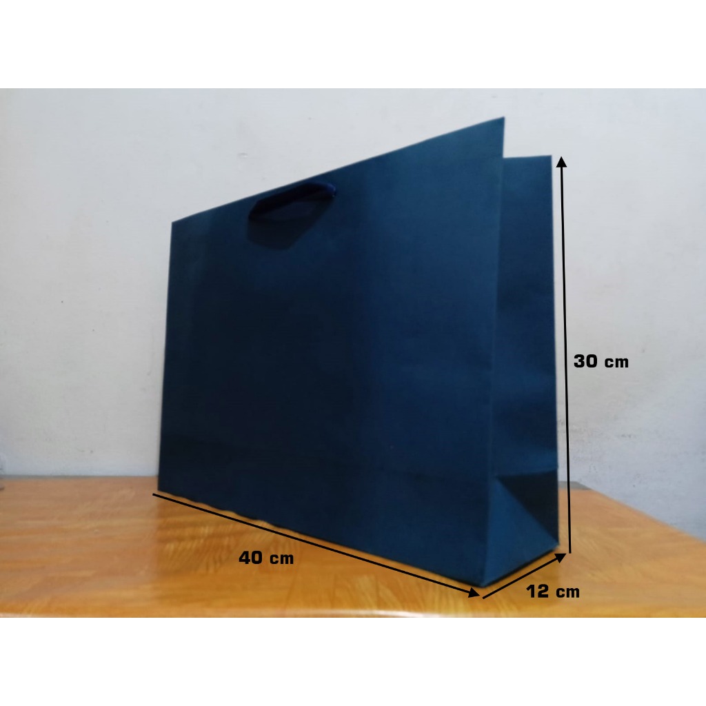 

Paper Bag -Warna Navy -( Bahan Hawai 210 gr) - 40cm x 12cm x 30cm