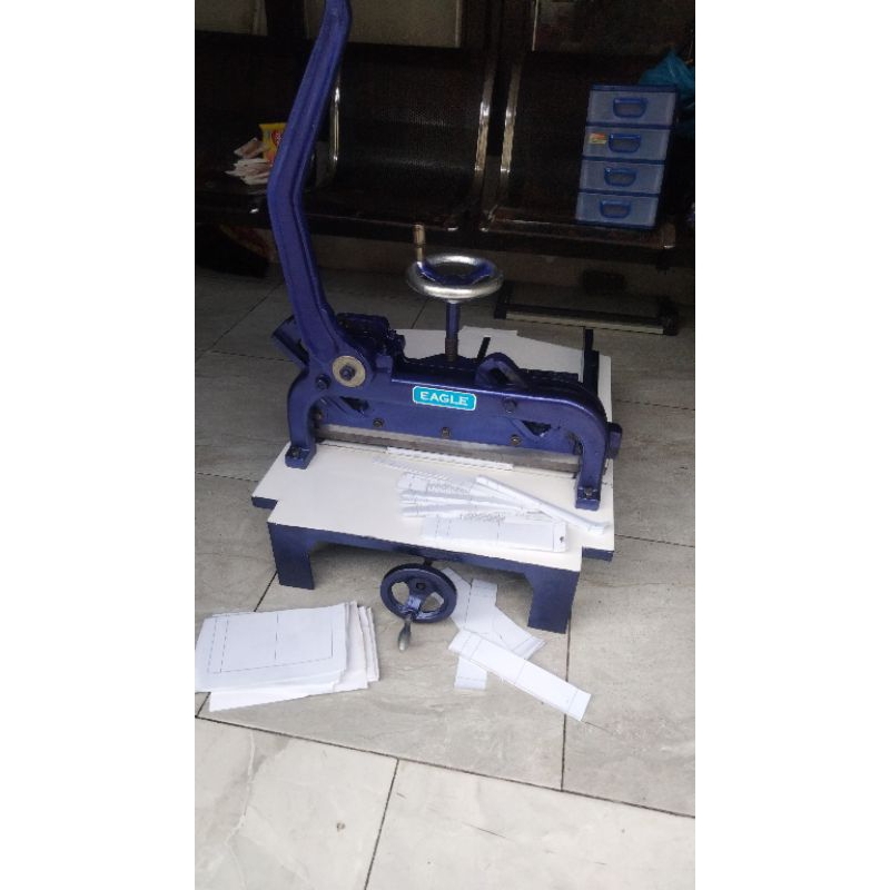 

mesin potong kertas EAGLE