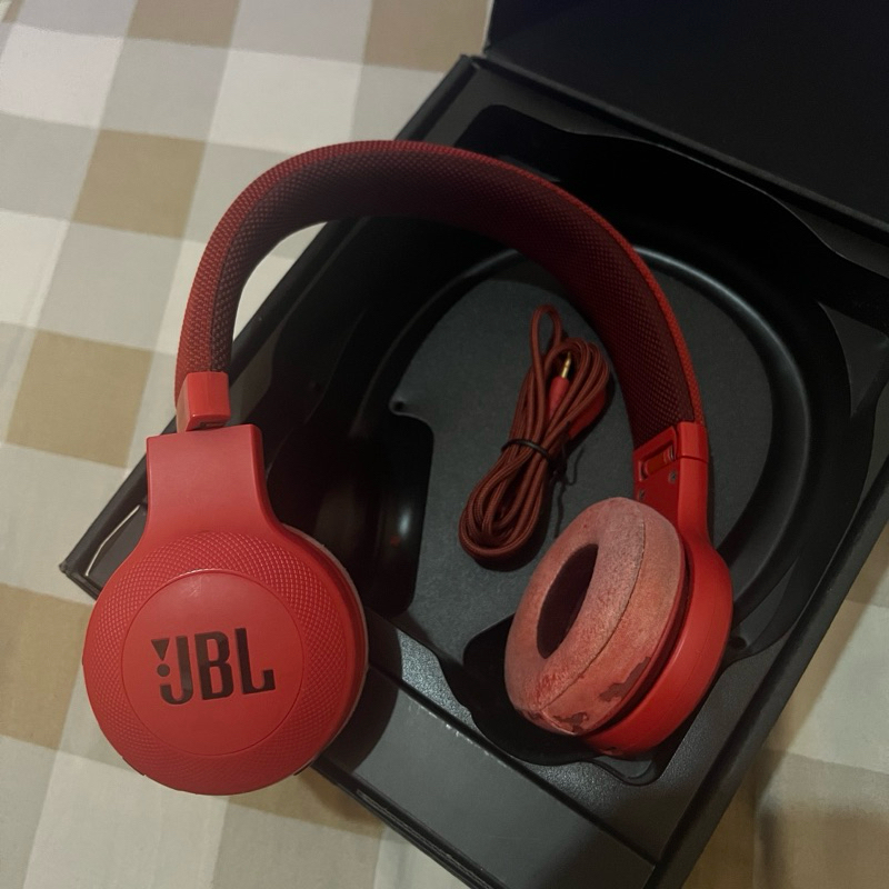JBL E45BT Second