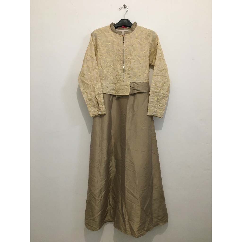 Label 9 Gamis Brukat Gold Size M