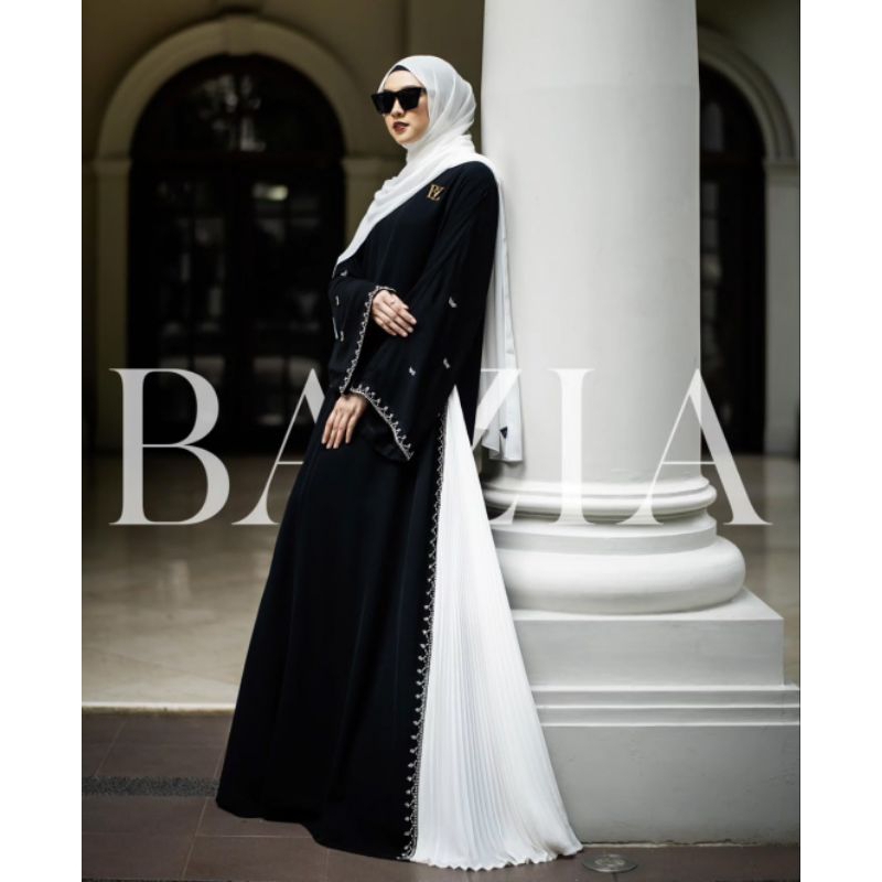 Izzati dress black by Bazia