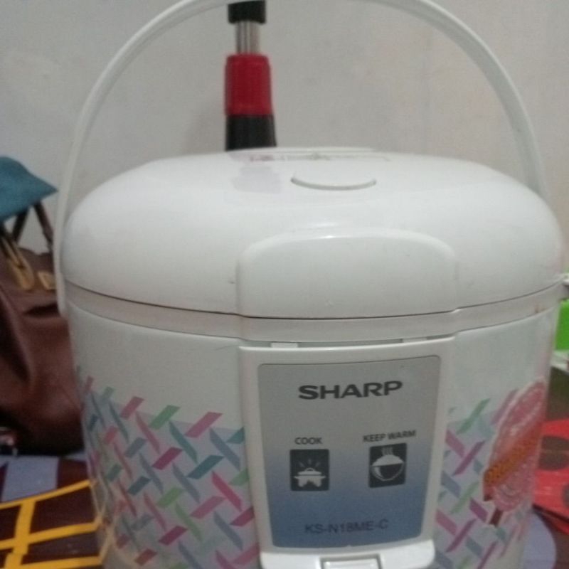 sharp pemasak sekaligus pemanas nasi