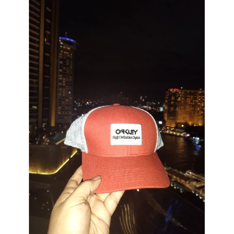 Topi trucker limited Rare in Indonesia OAKLEY