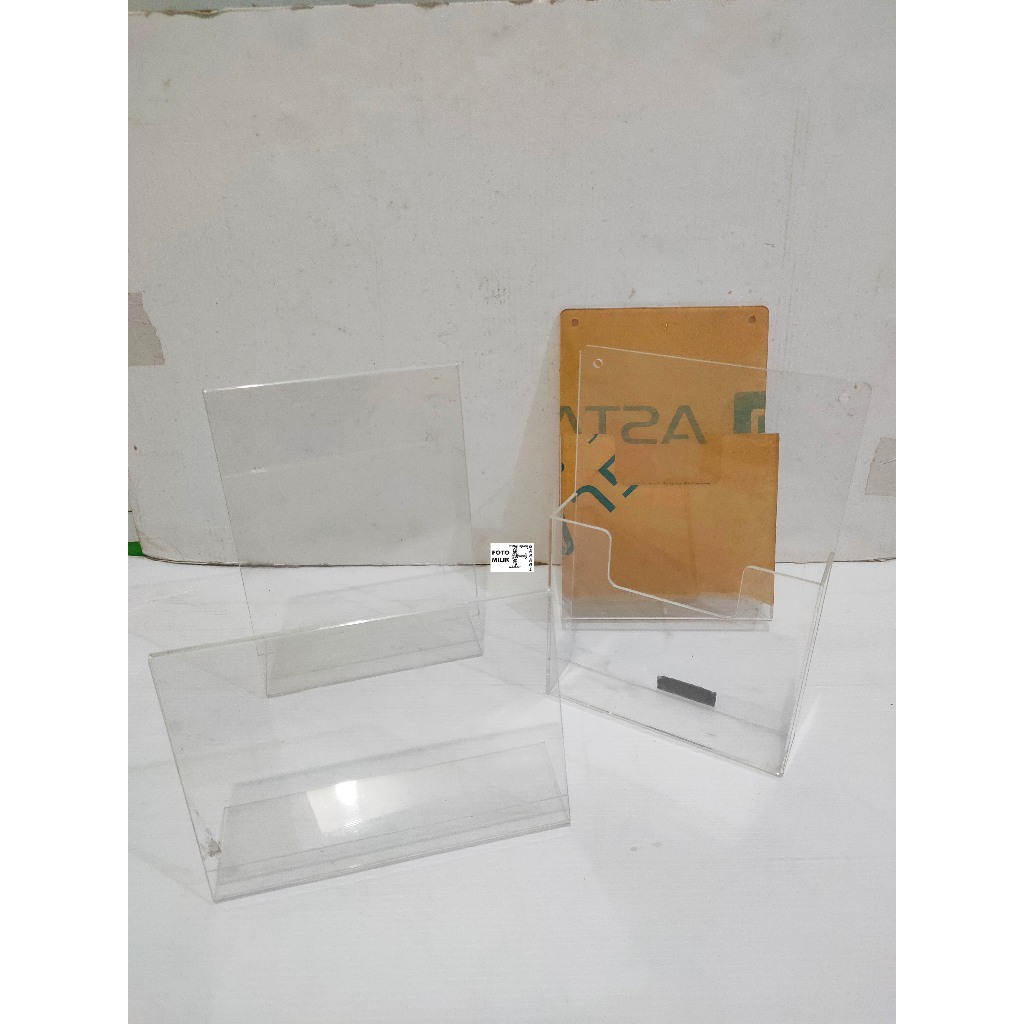 

Set 4pcs Brochure Holder Acrylic Akrilik Tempat Brosur Poster Bening