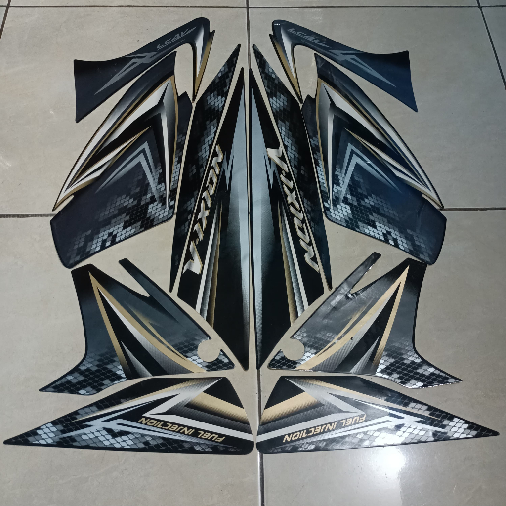 stiker striping yamaha vixion 150 2009 old hitam lis body standar berkualitas original