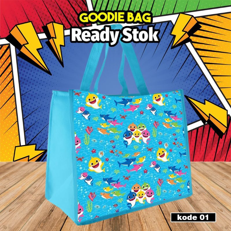 

Tas Kado PER 10PCS | Tas Goodie Bag Motif Lanscape Karakter BABY SHARK | Kode 01 - 05