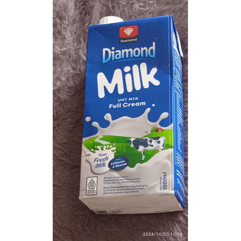 

Susu UHT FULL CREAM / Fresh Milk Diamond Milk 1000ml