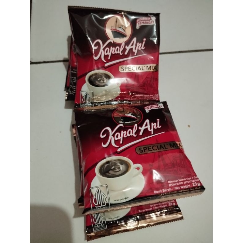 

KOPI KAPAL API SPESIAL MIX 1 renceng 10pis @ 23g