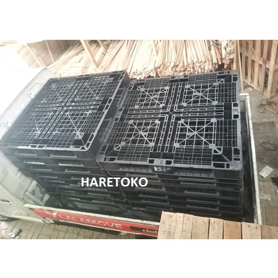 

ART X4O8 PALET PLASTIK 11X11X12CM MASIH OKE