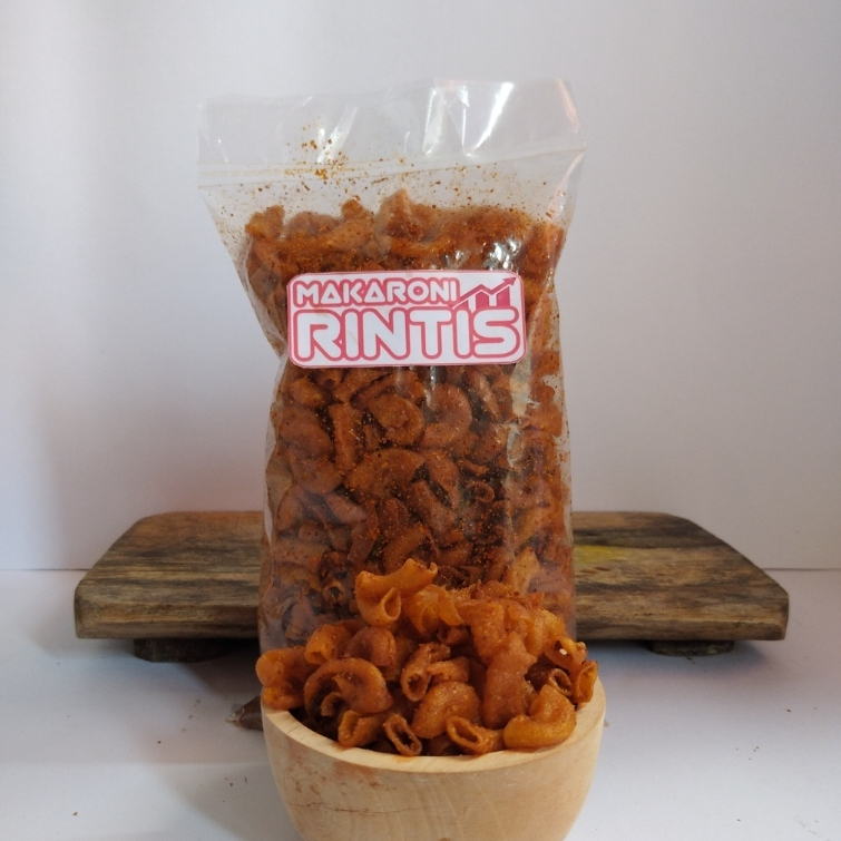 

Makaroni Pedas Daun Jeruk Goreng Kemasan 200gr