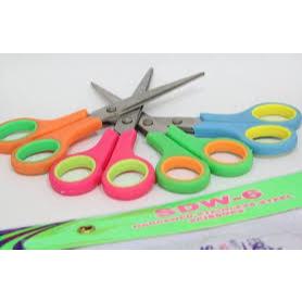 

Gunting SDW-6 Esco Ukuran tanggung