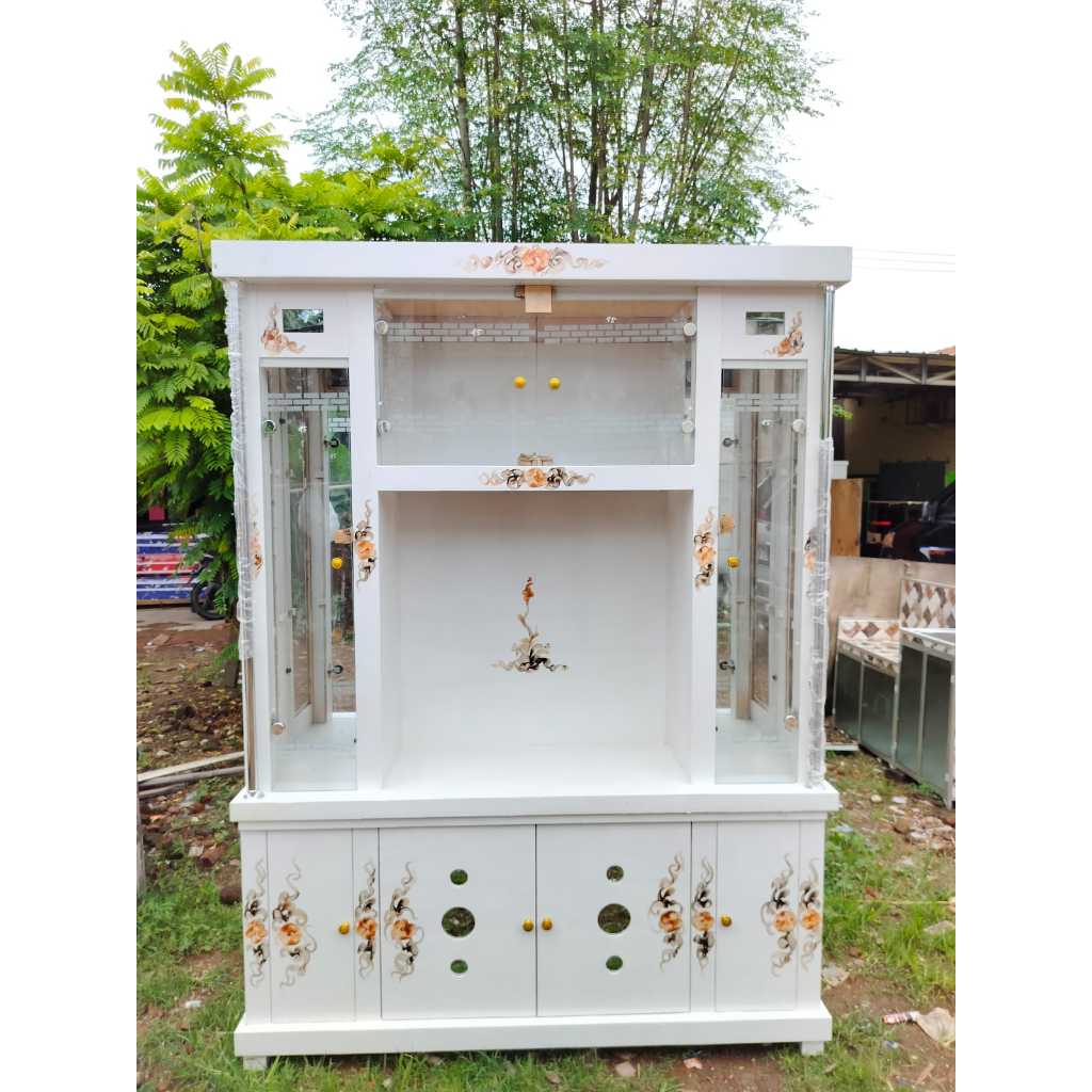 Bufet Pajangan Crystal Kristal Wush / Pajangan Tv Kaca / Lemari Tv Kristal 4 Pintu Rata Minimalis