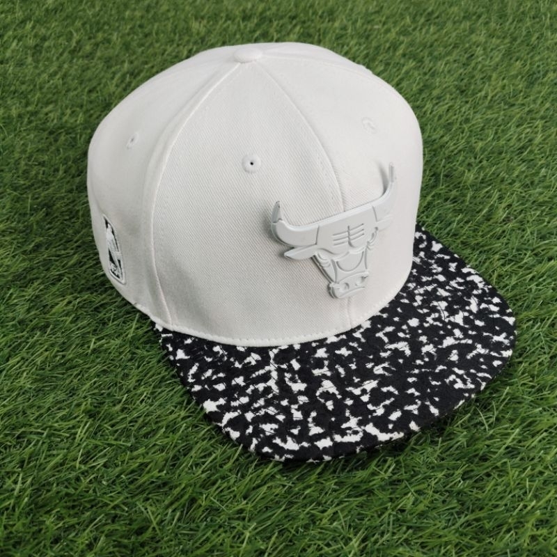 TOPI SNAPBACK NBA HYFLAT LOGO BESI CHICAGO BULLS SECOND ORIGINAL