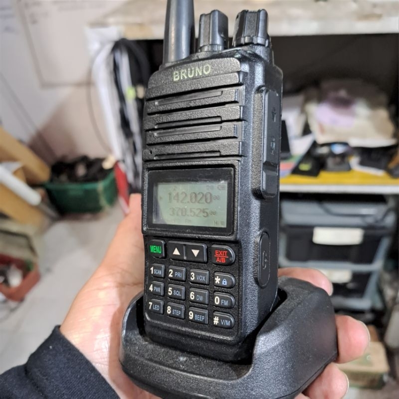 HT BRUNO CX5 DUAL BAND UHF VHF HT BRUNO CX-5 POWER 7WATT