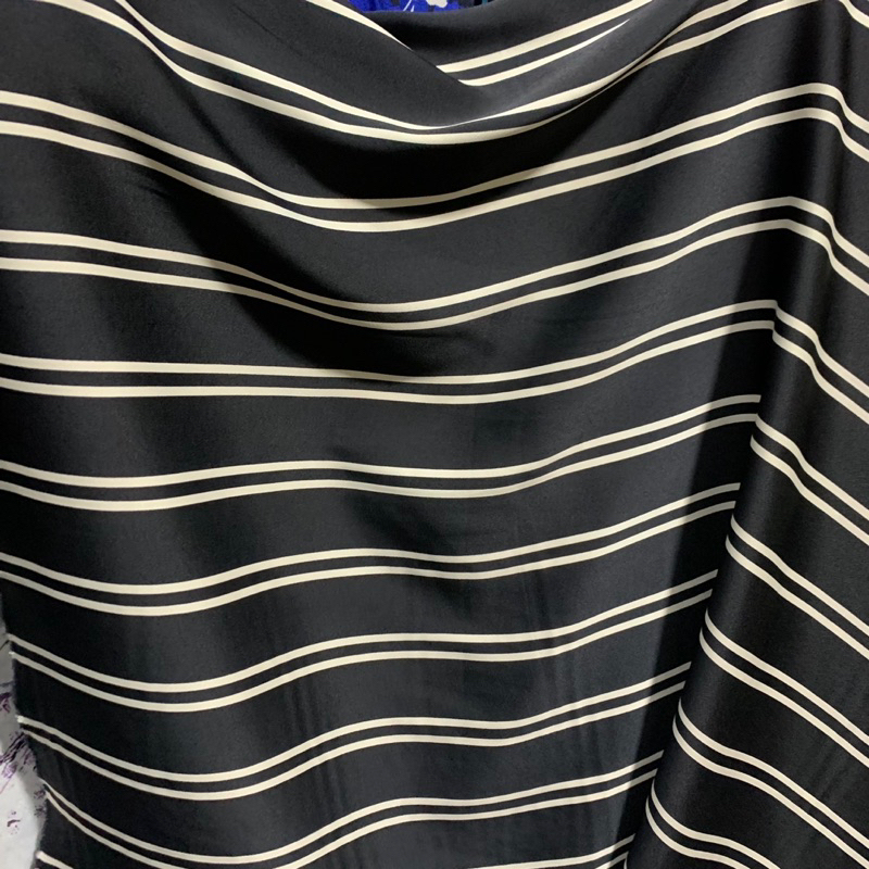 kain silk motif salur - kain salur satin silk - kain babysilk motif - kain babysilk salur motif