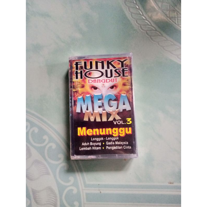 Kaset Funky House Dangdut Mega Mix Vol 3
