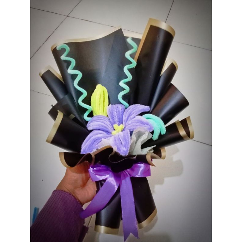 

BUKET MINI BUNGA KAWAT BULU 30CM