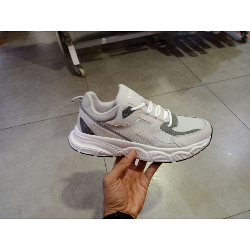 Sepatu Diadora original pria/Diadora Maverick men's sneakers shoes -Grey