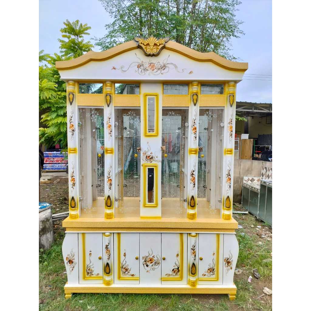 Bufet Pajangan Crystal Kristal Wush / Pajangan Tv Kaca / Lemari Tv Kristal 4 Pintu Minimalis / BFK99