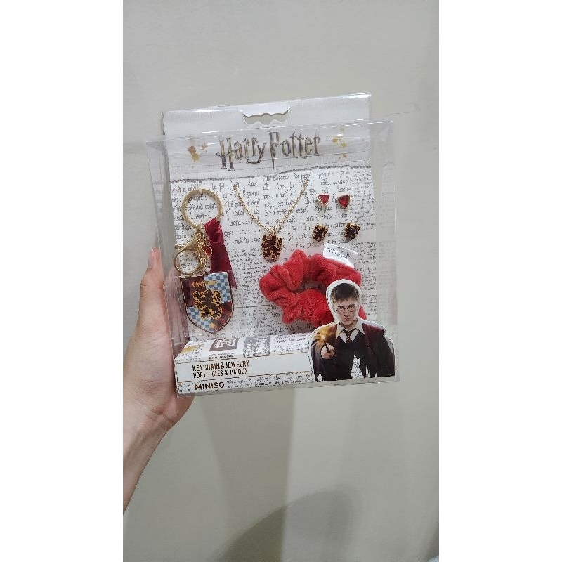 MINISO X HARRY POTTER SET AKSESORIS GRYFFINDOR