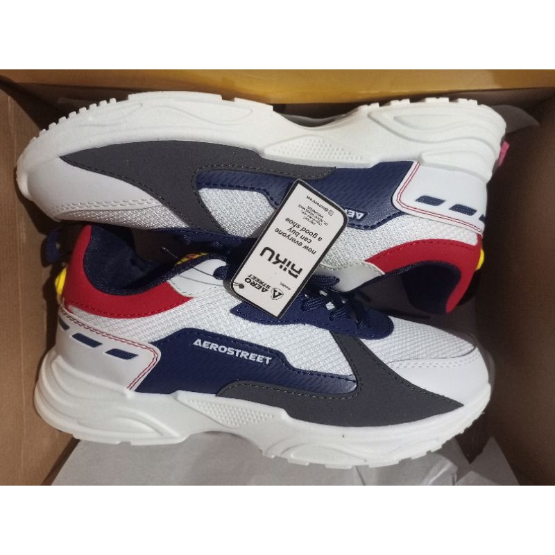 preloved sendal, heels, sepatu