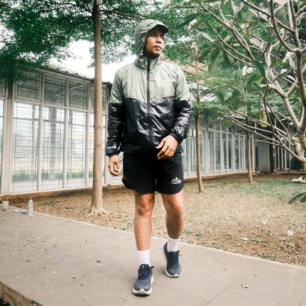 Jaket Olahraga Parasut Irco Wildrun Outdoor Running Pria Wanita Waterproof Inner Jaring Hoodie Xxxl