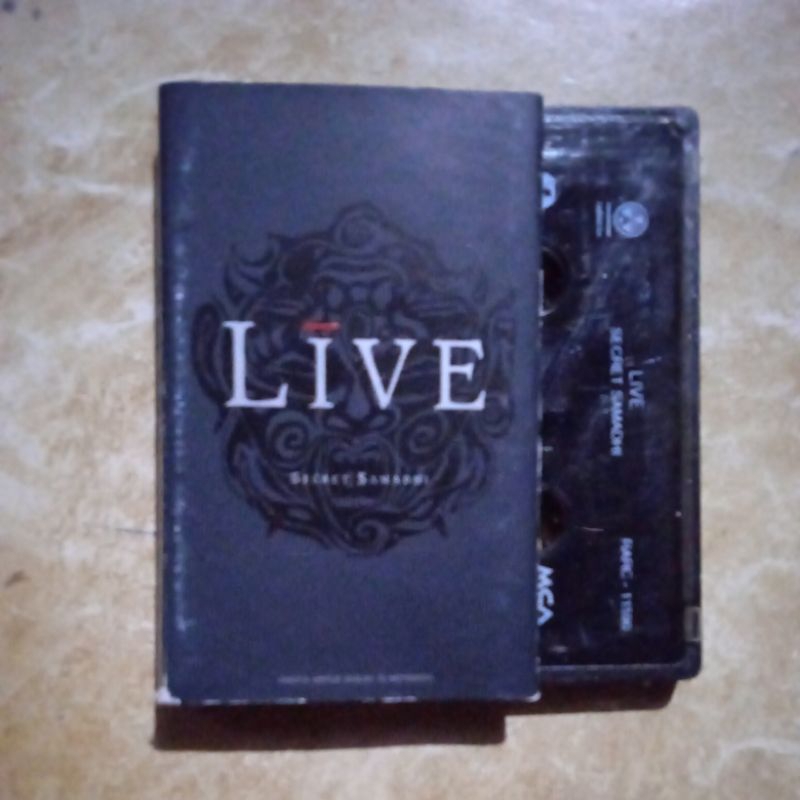 kaset pita live secret samadhi