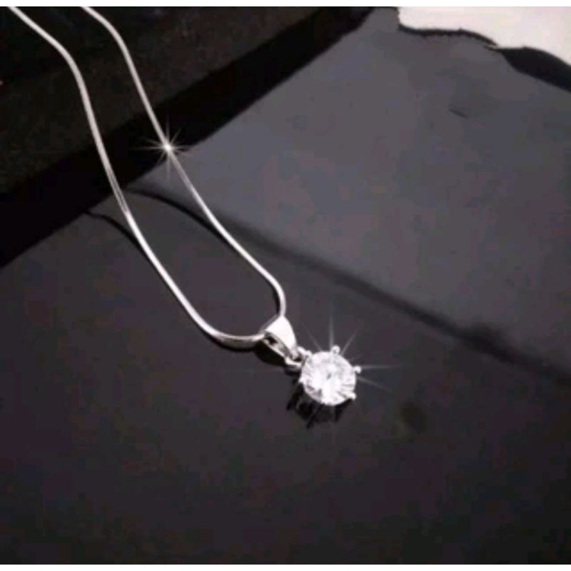 kalung wanita + liontin permata putih sangat cantik titanium lapis emas tidak karat juga tidak luntu