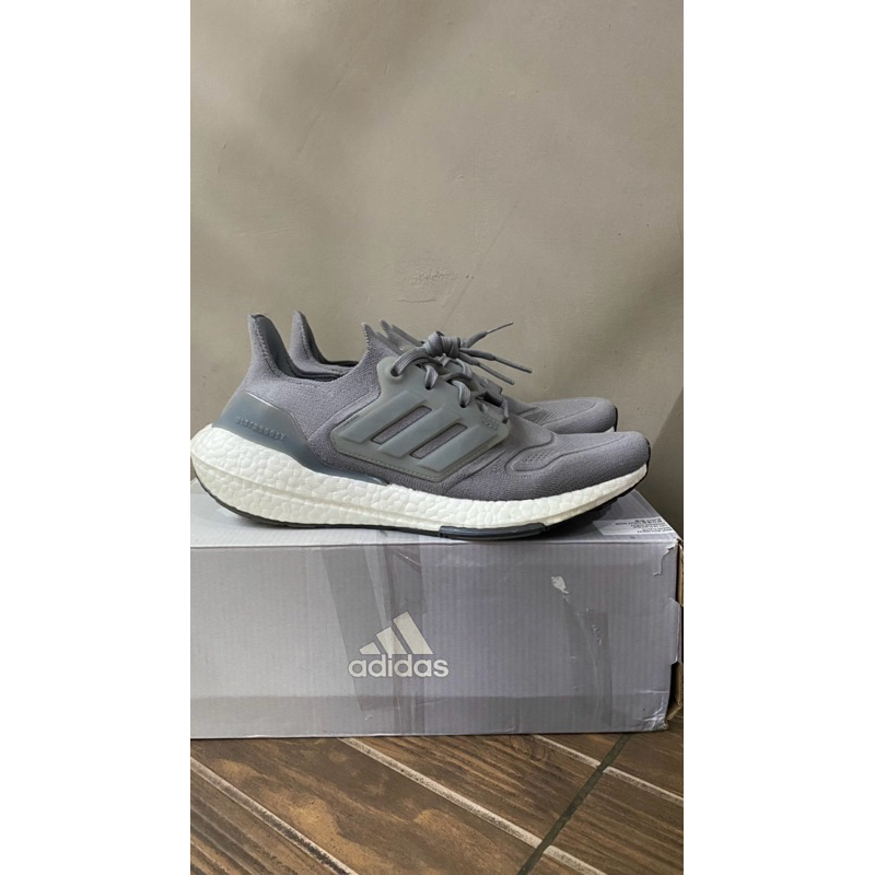 Adidas Ultraboost 22 Grey White Original